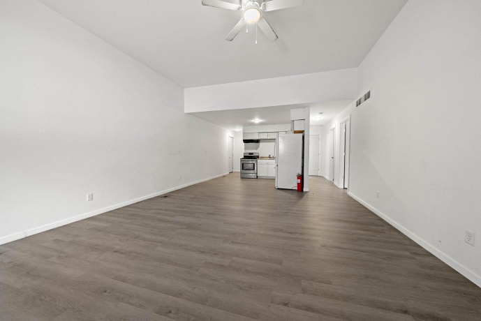 909-911 Ridge, ROCKFORD, Illinois 61103, ,5+ Units,For Sale,Ridge,202507527