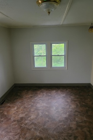 2722 10th, ROCKFORD, Illinois 61109, 2 Bedrooms Bedrooms, ,1 BathroomBathrooms,House,For Sale,10th,202507529