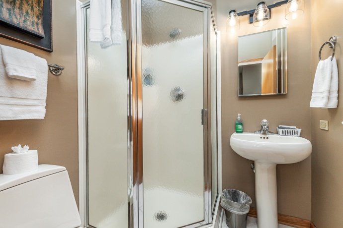 5 Gleneagle, GALENA, Illinois 61036, 4 Bedrooms Bedrooms, ,4 BathroomsBathrooms,House,For Sale,Gleneagle,202503542