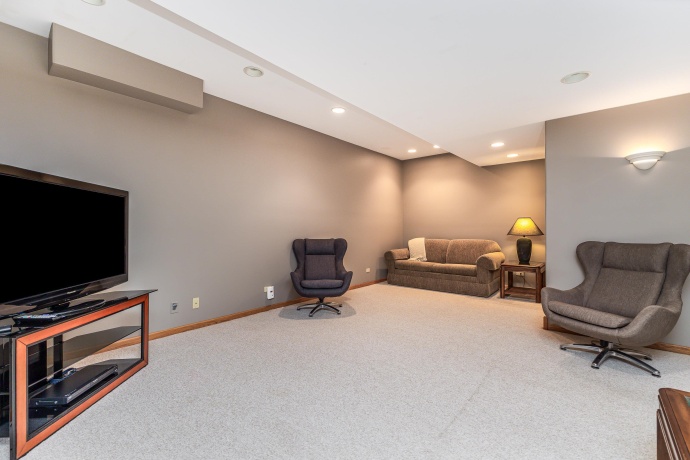 5 Gleneagle, GALENA, Illinois 61036, 4 Bedrooms Bedrooms, ,4 BathroomsBathrooms,House,For Sale,Gleneagle,202503542