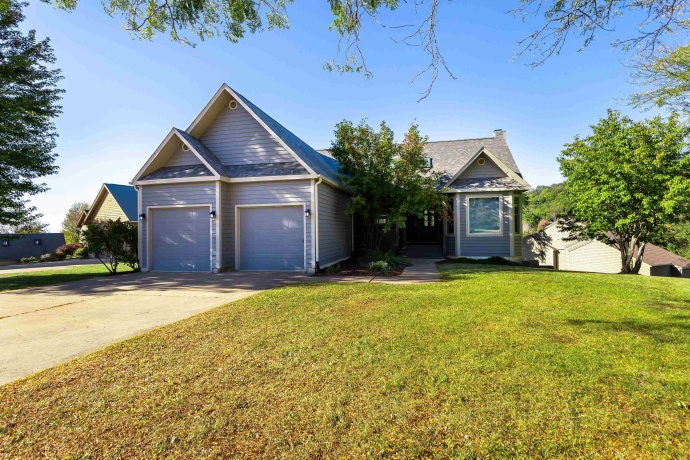 5 Gleneagle, GALENA, Illinois 61036, 4 Bedrooms Bedrooms, ,4 BathroomsBathrooms,House,For Sale,Gleneagle,202503542