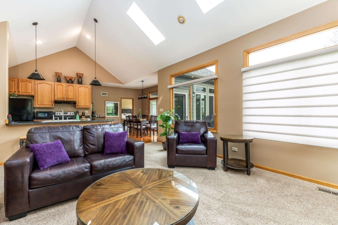 5 Gleneagle, GALENA, Illinois 61036, 4 Bedrooms Bedrooms, ,4 BathroomsBathrooms,House,For Sale,Gleneagle,202503542