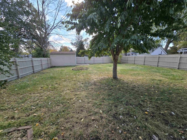 131 Barsi, MACOMB, Illinois 61455, 3 Bedrooms Bedrooms, ,1 BathroomBathrooms,House,For Sale,Barsi,202507533