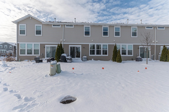 2617 Martini, MUNDELEIN, Illinois 60060, 3 Bedrooms Bedrooms, ,2 BathroomsBathrooms,Condominium,For Sale,Martini,202507535