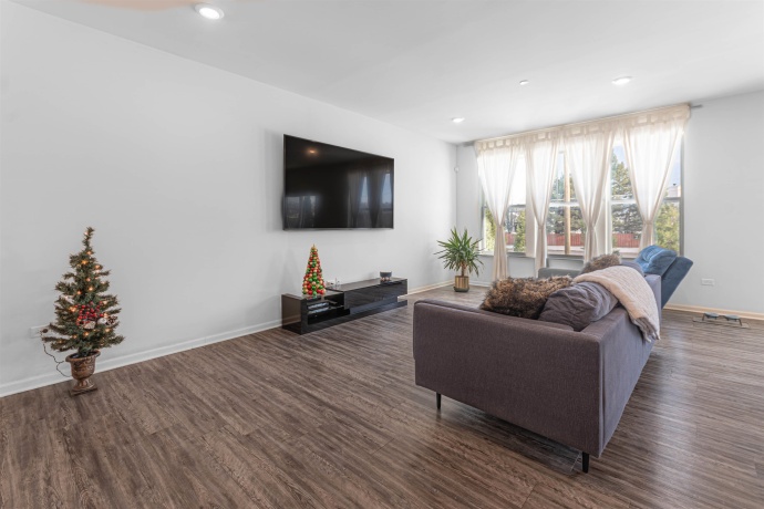 2617 Martini, MUNDELEIN, Illinois 60060, 3 Bedrooms Bedrooms, ,2 BathroomsBathrooms,Condominium,For Sale,Martini,202507535