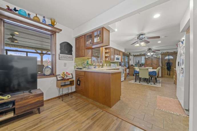 207 1st, OREGON, Illinois 61061, 2 Bedrooms Bedrooms, ,2 BathroomsBathrooms,House,For Sale,1st,202507539