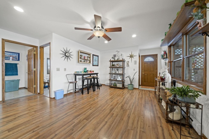 207 1st, OREGON, Illinois 61061, 2 Bedrooms Bedrooms, ,2 BathroomsBathrooms,House,For Sale,1st,202507539