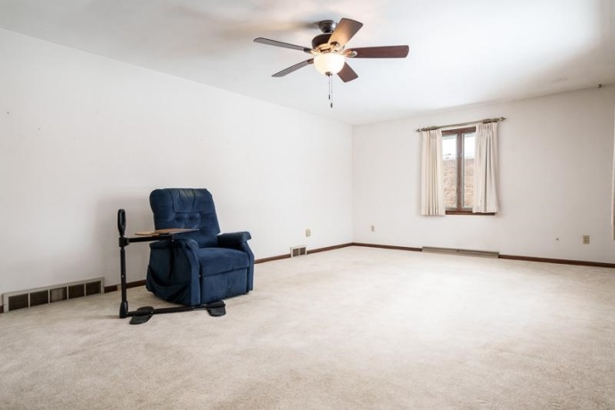 1126 Main, PECATONICA, Illinois 61063, 2 Bedrooms Bedrooms, ,2 BathroomsBathrooms,House,For Sale,Main,202507544