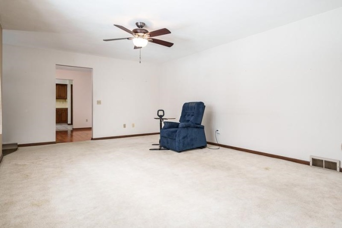 1126 Main, PECATONICA, Illinois 61063, 2 Bedrooms Bedrooms, ,2 BathroomsBathrooms,House,For Sale,Main,202507544