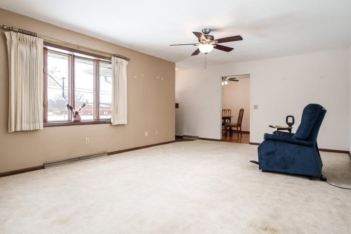 1126 Main, PECATONICA, Illinois 61063, 2 Bedrooms Bedrooms, ,2 BathroomsBathrooms,House,For Sale,Main,202507544