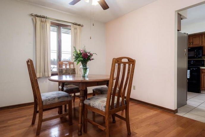 1126 Main, PECATONICA, Illinois 61063, 2 Bedrooms Bedrooms, ,2 BathroomsBathrooms,House,For Sale,Main,202507544