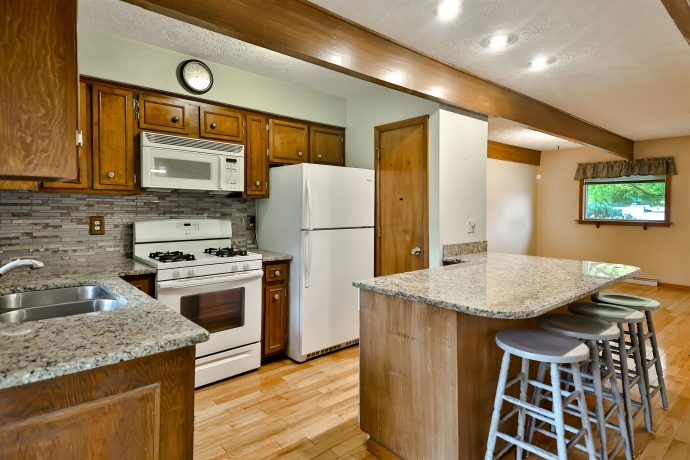 4520 GUILFORD, ROCKFORD, Illinois 61107, 2 Bedrooms Bedrooms, ,1 BathroomBathrooms,House,For Sale,GUILFORD,202507545