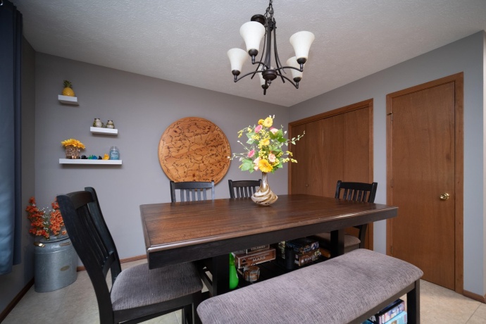 4036 FOX HILLS, ROCKFORD, Illinois 61101, 3 Bedrooms Bedrooms, ,2 BathroomsBathrooms,House,For Sale,FOX HILLS,202506426