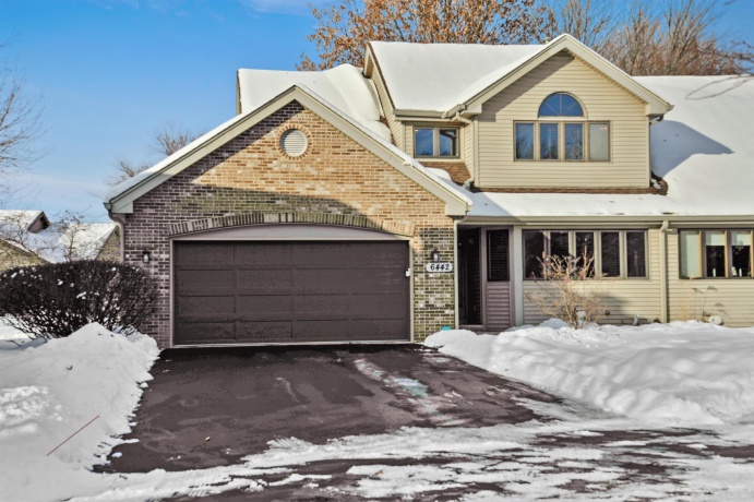 6442 Old Hunters Run 37, ROCKFORD, Illinois 61114, 3 Bedrooms Bedrooms, ,3 BathroomsBathrooms,Condominium,For Sale,Old Hunters Run 37,202507548