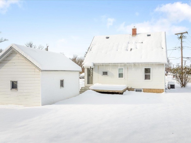 7643 Rogers, MACHESNEY PARK, Illinois 61115, 3 Bedrooms Bedrooms, ,1 BathroomBathrooms,House,For Sale,Rogers,202507264