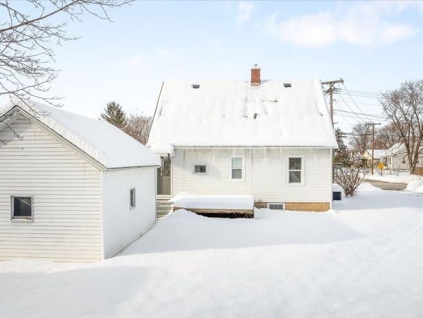 7643 Rogers, MACHESNEY PARK, Illinois 61115, 3 Bedrooms Bedrooms, ,1 BathroomBathrooms,House,For Sale,Rogers,202507264