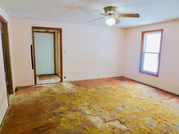 311 4th, OREGON, Illinois 61061, 4 Bedrooms Bedrooms, ,1 BathroomBathrooms,House,For Sale,4th,202507549