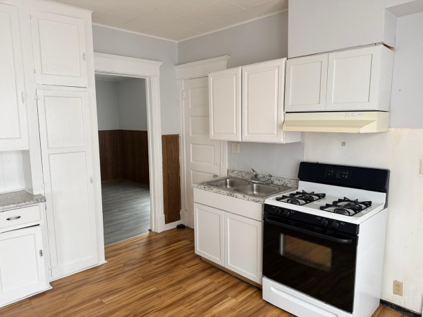 903 11, ROCKFORD, Illinois 61104, ,2 Units,For Sale,11,202507550