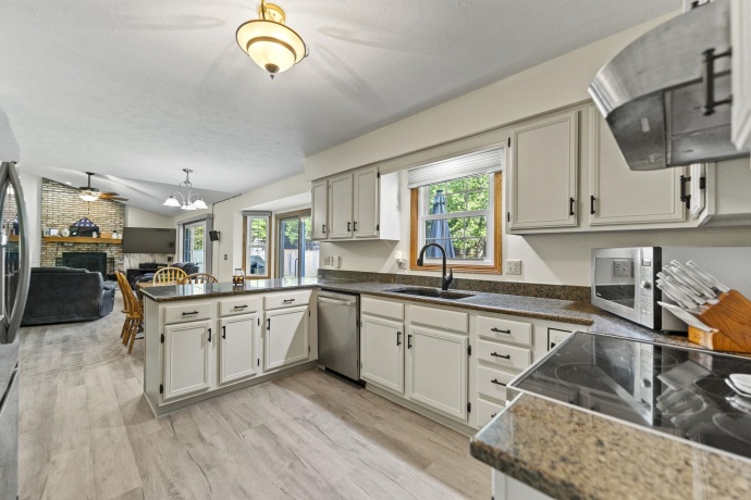 1162 BUTLER, ROCKFORD, Illinois 61108, 4 Bedrooms Bedrooms, ,2 BathroomsBathrooms,House,For Sale,BUTLER,202507551