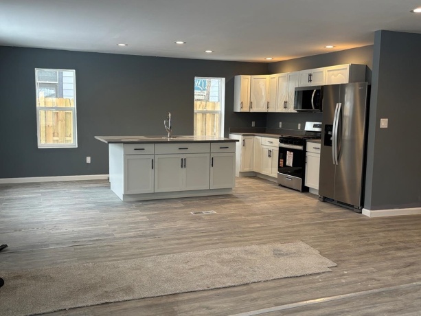 3137 Collins, ROCKFORD, Illinois 61109, 3 Bedrooms Bedrooms, ,2 BathroomsBathrooms,House,For Sale,Collins,202507552