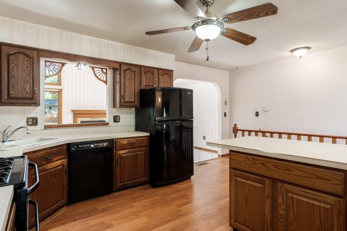 4625 Comet, MACHESNEY PARK, Illinois 61115, 3 Bedrooms Bedrooms, ,1 BathroomBathrooms,House,For Sale,Comet,202506059