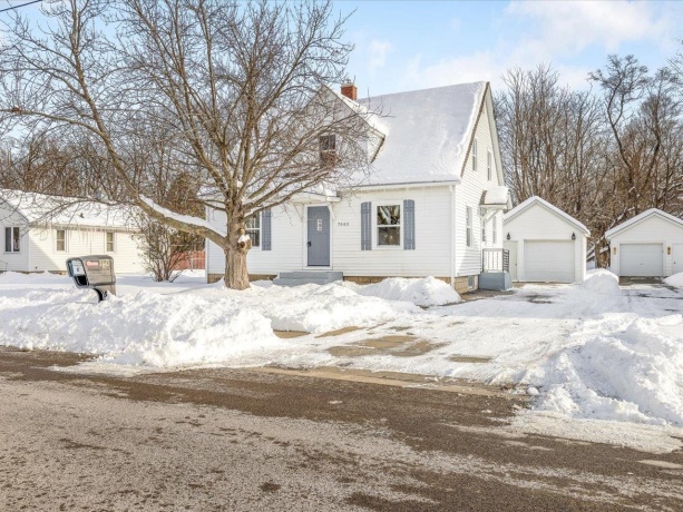 7643 Rogers, MACHESNEY PARK, Illinois 61115, 3 Bedrooms Bedrooms, ,1 BathroomBathrooms,House,For Sale,Rogers,202507555