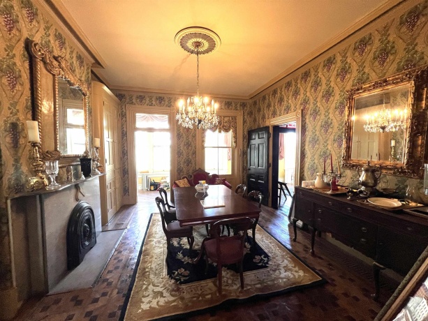 11373 US Highway 20, GALENA, Illinois 61036, 10 Bedrooms Bedrooms, ,8 BathroomsBathrooms,House,For Sale,US Highway 20,202502299