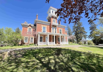 11373 US Highway 20, GALENA, Illinois 61036, 10 Bedrooms Bedrooms, ,8 BathroomsBathrooms,House,For Sale,US Highway 20,202502299