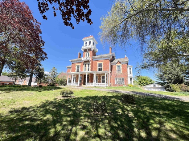 11373 US Highway 20, GALENA, Illinois 61036, 10 Bedrooms Bedrooms, ,8 BathroomsBathrooms,House,For Sale,US Highway 20,202502299