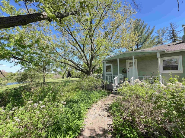 11373 US Highway 20, GALENA, Illinois 61036, 10 Bedrooms Bedrooms, ,8 BathroomsBathrooms,House,For Sale,US Highway 20,202502299