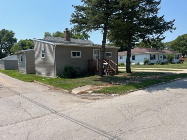 915 Superior, OTTAWA, Illinois 61350, 4 Bedrooms Bedrooms, ,1 BathroomBathrooms,House,For Sale,Superior,202507556