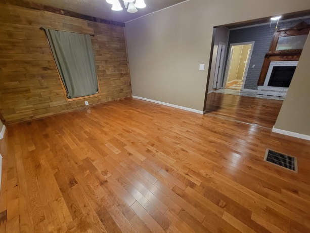 915 Superior, OTTAWA, Illinois 61350, 4 Bedrooms Bedrooms, ,1 BathroomBathrooms,House,For Sale,Superior,202507556