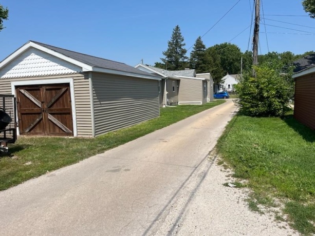 915 Superior, OTTAWA, Illinois 61350, 4 Bedrooms Bedrooms, ,1 BathroomBathrooms,House,For Sale,Superior,202507556