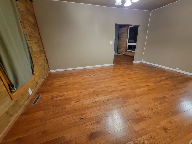 915 Superior, OTTAWA, Illinois 61350, 4 Bedrooms Bedrooms, ,1 BathroomBathrooms,House,For Sale,Superior,202507556