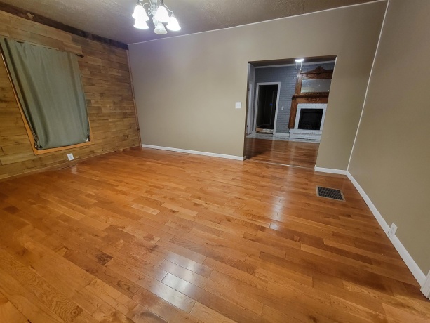 915 Superior, OTTAWA, Illinois 61350, 4 Bedrooms Bedrooms, ,1 BathroomBathrooms,House,For Sale,Superior,202507556