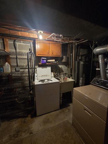 257 Dover, DES PLAINES, Illinois 60018, 3 Bedrooms Bedrooms, ,1 BathroomBathrooms,Condominium,For Sale,Dover,202507557