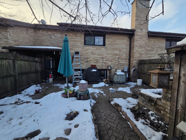 257 Dover, DES PLAINES, Illinois 60018, 3 Bedrooms Bedrooms, ,1 BathroomBathrooms,Condominium,For Sale,Dover,202507557