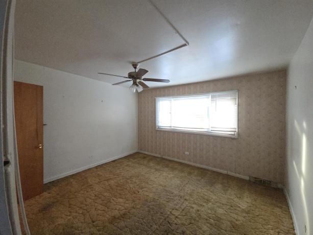 257 Dover, DES PLAINES, Illinois 60018, 3 Bedrooms Bedrooms, ,1 BathroomBathrooms,Condominium,For Sale,Dover,202507557
