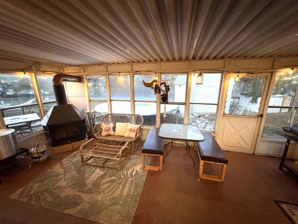 810 Pettit, MACHESNEY PARK, Illinois 61115, 3 Bedrooms Bedrooms, ,1 BathroomBathrooms,House,For Sale,Pettit,202507034