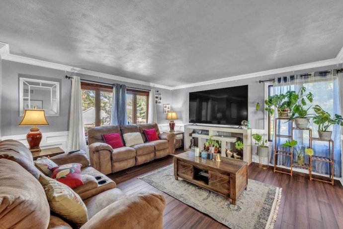 6338 Thicket, CHERRY VALLEY, Illinois 61016, 5 Bedrooms Bedrooms, ,2 BathroomsBathrooms,House,For Sale,Thicket,202507560