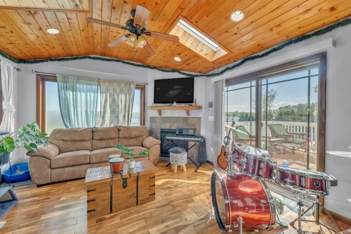 6338 Thicket, CHERRY VALLEY, Illinois 61016, 5 Bedrooms Bedrooms, ,2 BathroomsBathrooms,House,For Sale,Thicket,202507560