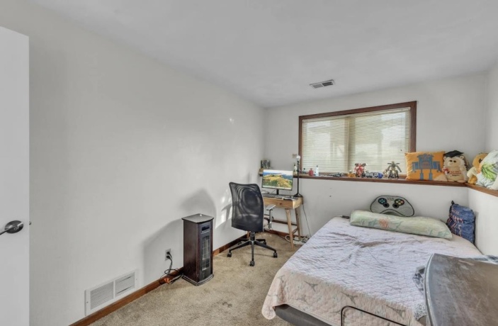 6338 Thicket, CHERRY VALLEY, Illinois 61016, 5 Bedrooms Bedrooms, ,2 BathroomsBathrooms,House,For Sale,Thicket,202507560