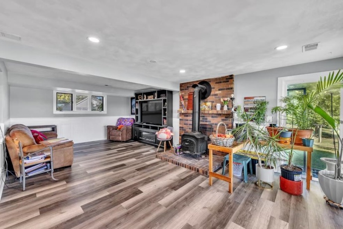 6338 Thicket, CHERRY VALLEY, Illinois 61016, 5 Bedrooms Bedrooms, ,2 BathroomsBathrooms,House,For Sale,Thicket,202507560