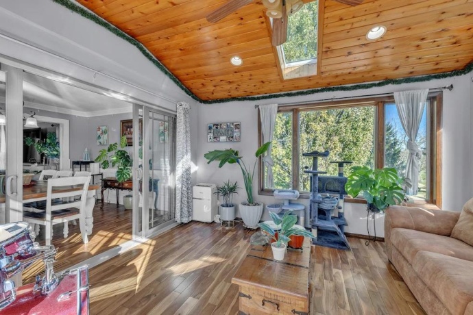 6338 Thicket, CHERRY VALLEY, Illinois 61016, 5 Bedrooms Bedrooms, ,2 BathroomsBathrooms,House,For Sale,Thicket,202507560