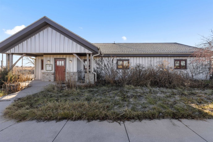 395 Cedarville, FREEPORT, Illinois 61032, 4 Bedrooms Bedrooms, ,2 BathroomsBathrooms,House,For Sale,Cedarville,202507288