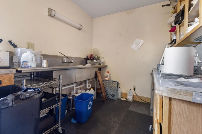 395 Cedarville, FREEPORT, Illinois 61032, 4 Bedrooms Bedrooms, ,2 BathroomsBathrooms,House,For Sale,Cedarville,202507288