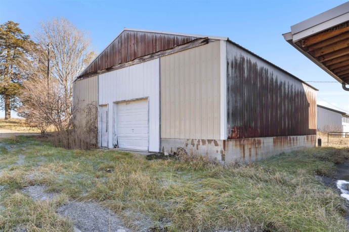 395 Cedarville, FREEPORT, Illinois 61032, 4 Bedrooms Bedrooms, ,2 BathroomsBathrooms,House,For Sale,Cedarville,202507288