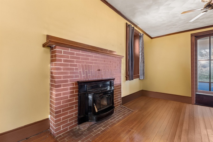 395 Cedarville, FREEPORT, Illinois 61032, 4 Bedrooms Bedrooms, ,2 BathroomsBathrooms,House,For Sale,Cedarville,202507288