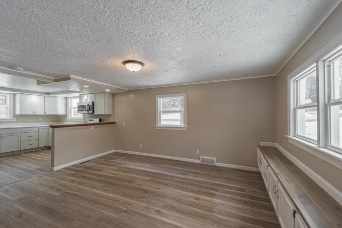 4516 Raven, ROCKFORD, Illinois 61107, 3 Bedrooms Bedrooms, ,2 BathroomsBathrooms,House,For Sale,Raven,202507566