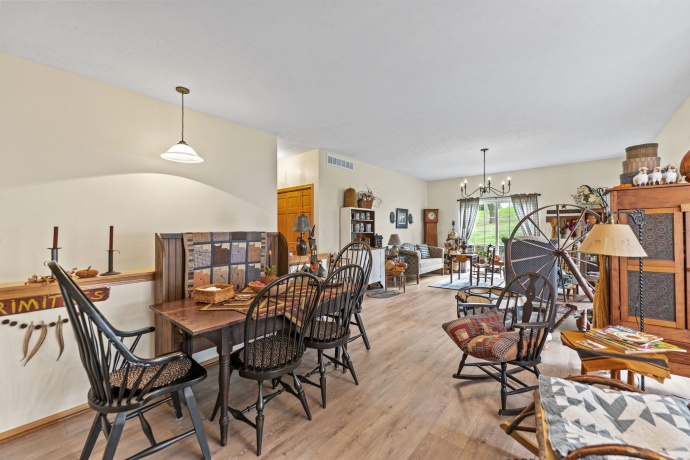 2517 Sandhutton, ROCKFORD, Illinois 61108, 2 Bedrooms Bedrooms, ,2 BathroomsBathrooms,Condominium,For Sale,Sandhutton,202507571